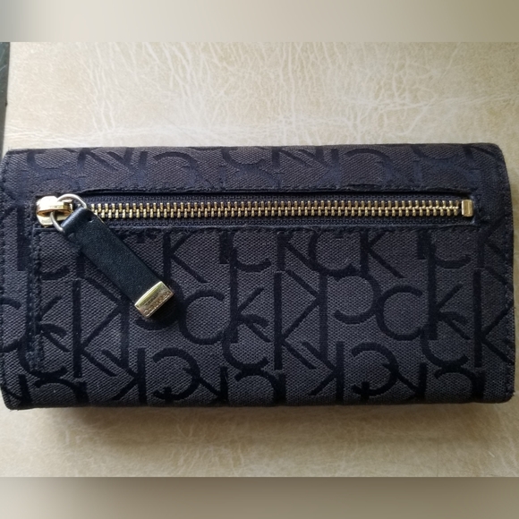 Calvin Klein Monogram Logo Wallet Clutch Black - Picture 3 of 10